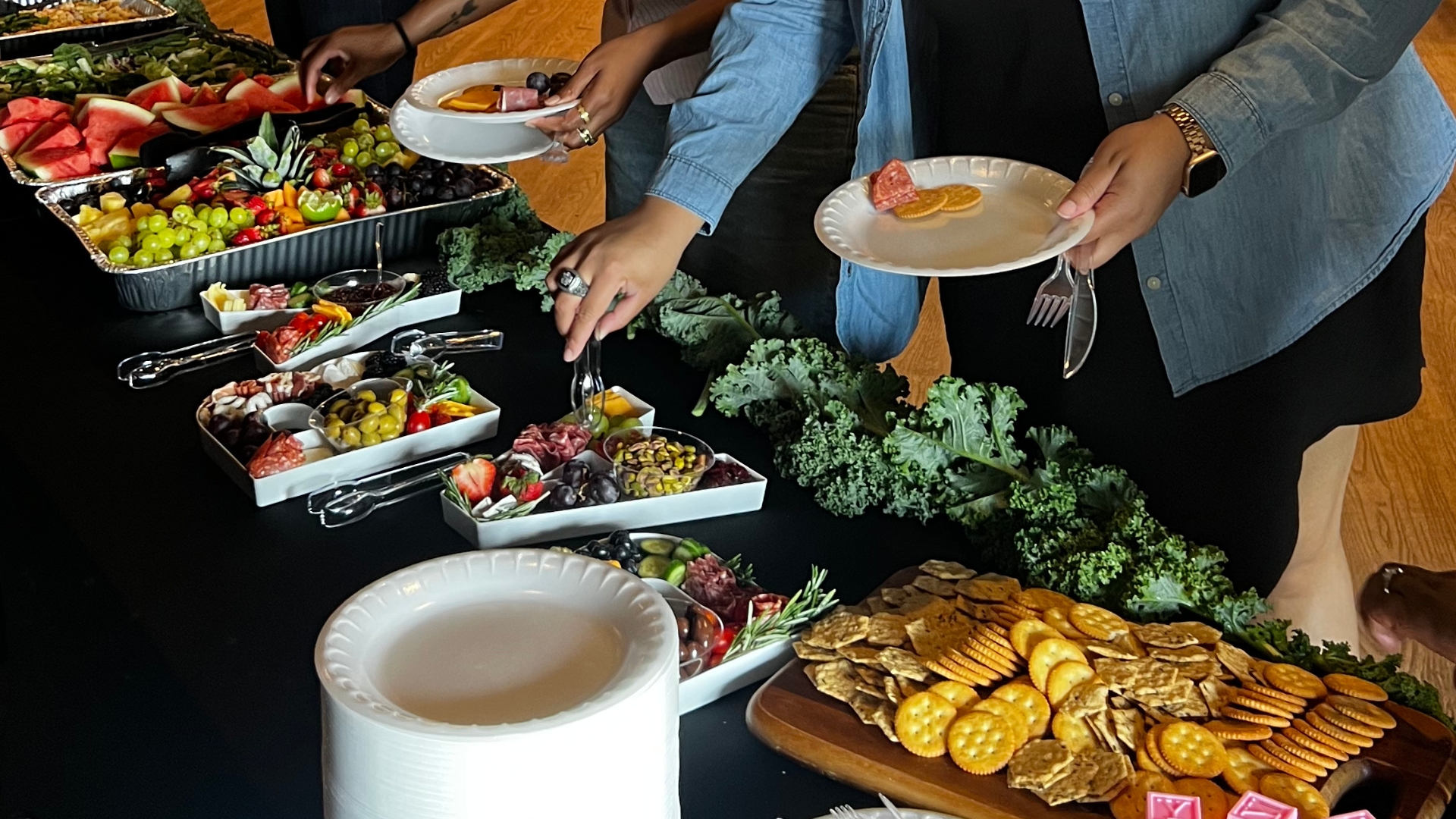 Luxurious outdoor catering setup in Naples, Florida, by Creative Catering Naples.