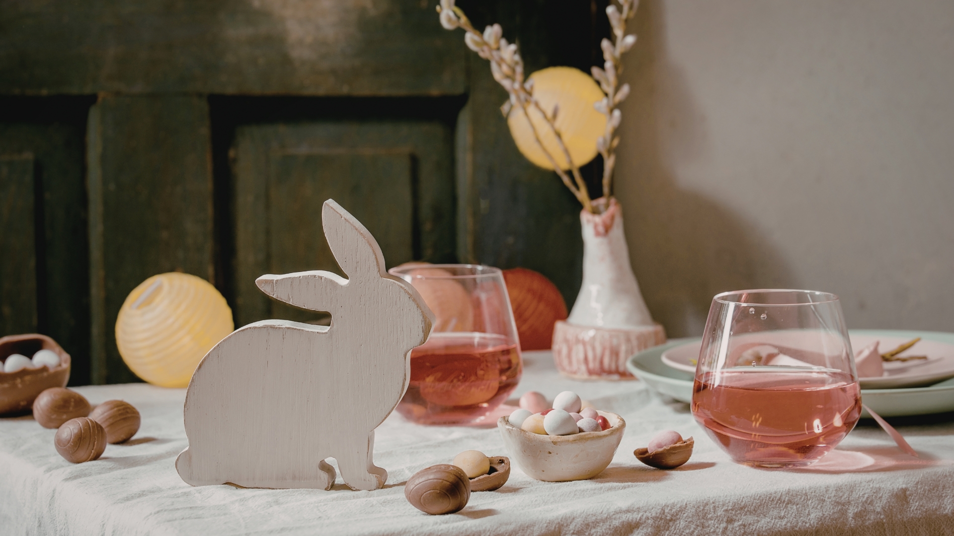 Easter Sunday holiday catering Naples FL by Creative Catering Naples featuring luxury brunch buffet, spring-themed desserts, colorful tablescapes, and family-friendly celebration in Naples Florida.